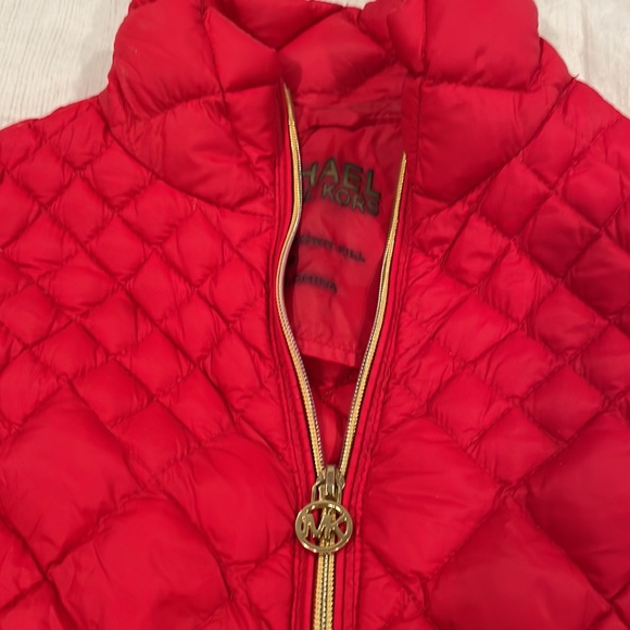 Micheal by Micheal Kors EUC XS light weight puffer vest - Picture 3 of 7